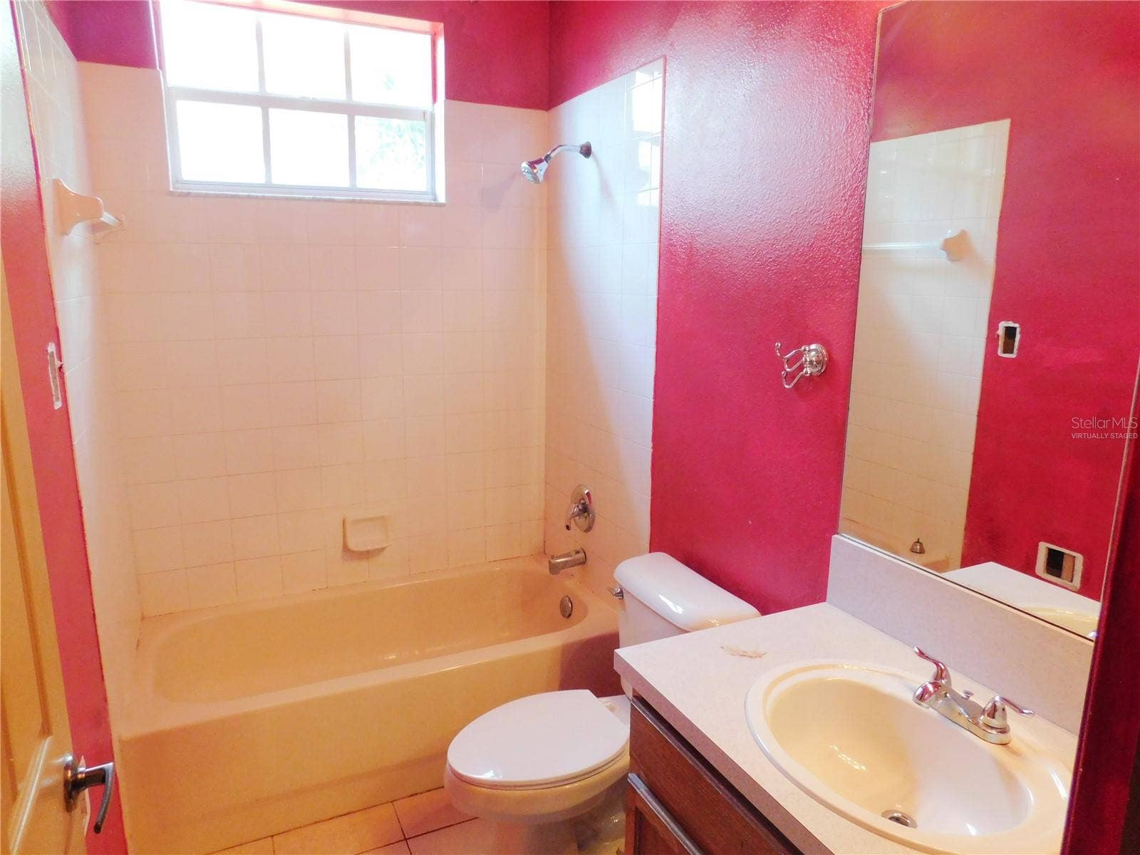 2412 BLUE STONE COURT, Valrico, FL 33594 Virtually staged