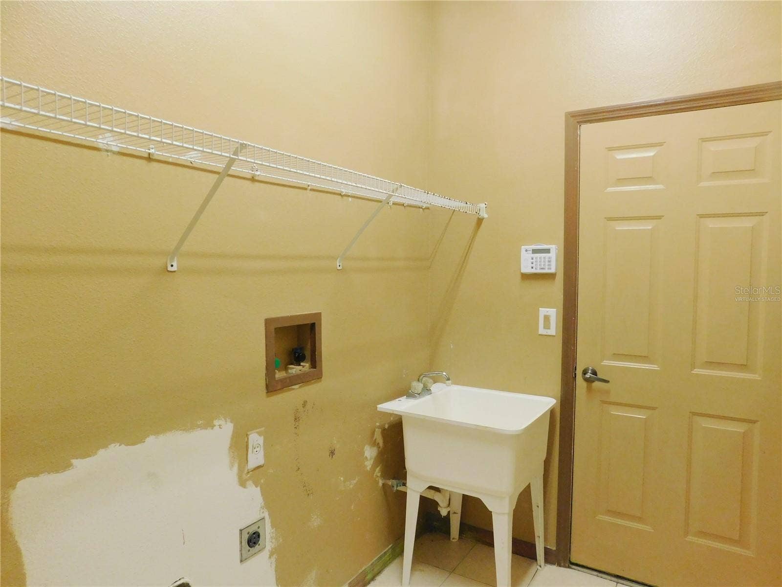 2412 BLUE STONE COURT, Valrico, FL 33594 Virtually staged