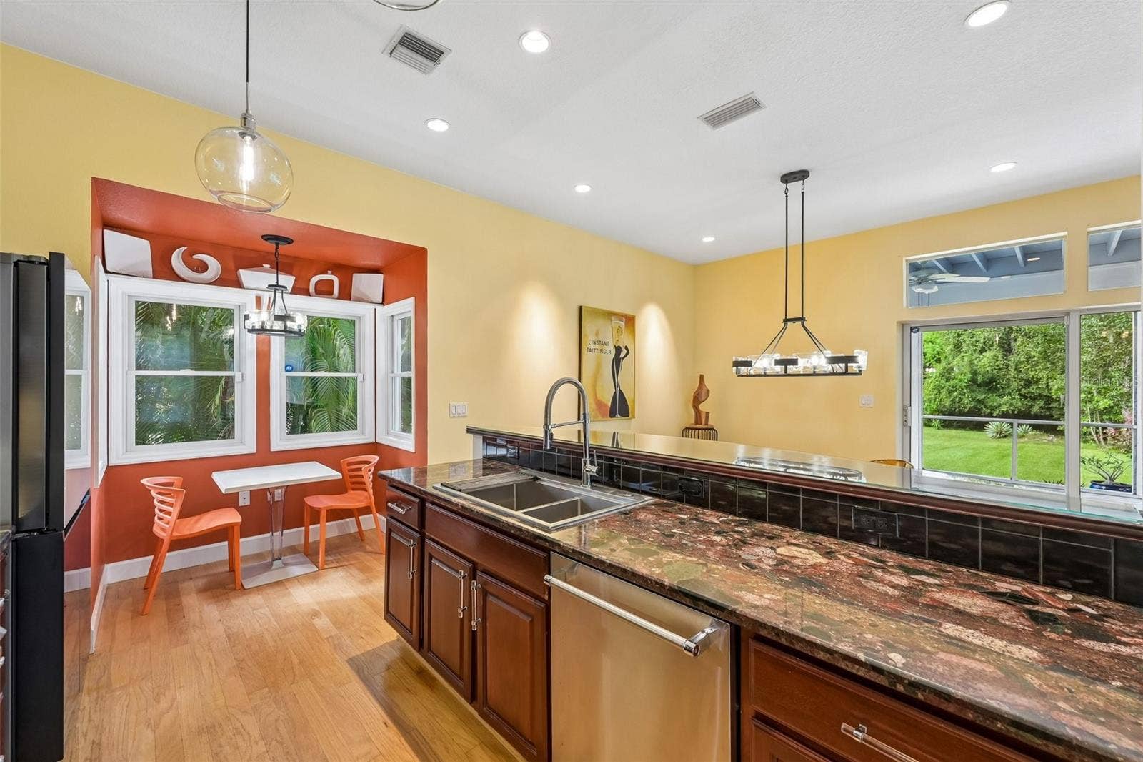 817 OAK VISTA DRIVE, Sarasota, FL 34232
