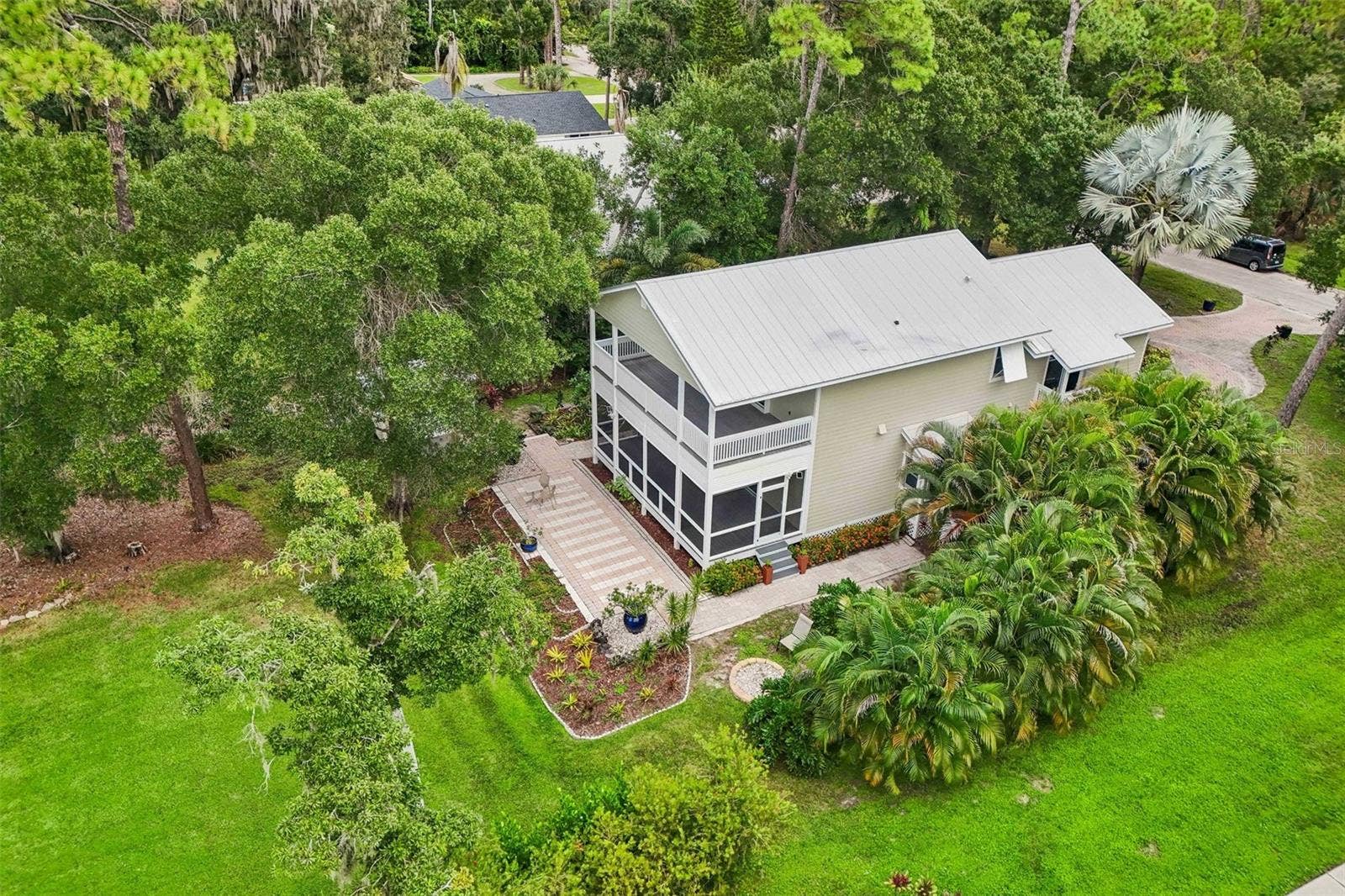 817 OAK VISTA DRIVE, Sarasota, FL 34232