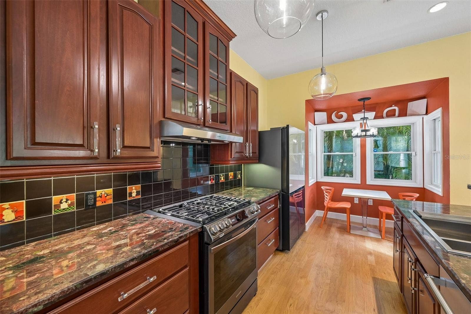 817 OAK VISTA DRIVE, Sarasota, FL 34232