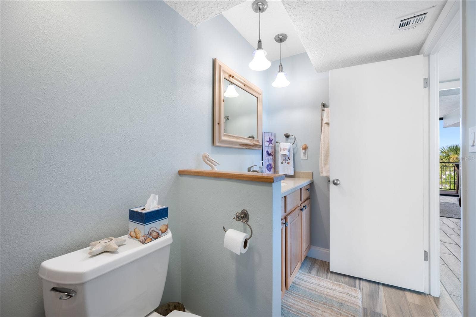 7650 BAYSHORE DRIVE, #406, Treasure Island, FL 33706 7650 BAYSHORE DRIVE, #406, Treasure Island, FL 33706