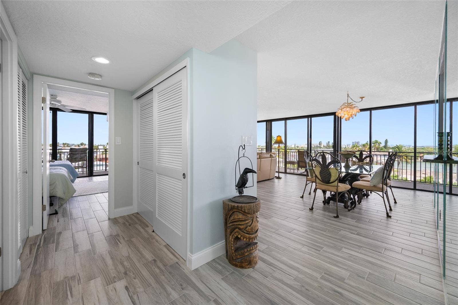 7650 BAYSHORE DRIVE, #406, Treasure Island, FL 33706 7650 BAYSHORE DRIVE, #406, Treasure Island, FL 33706
