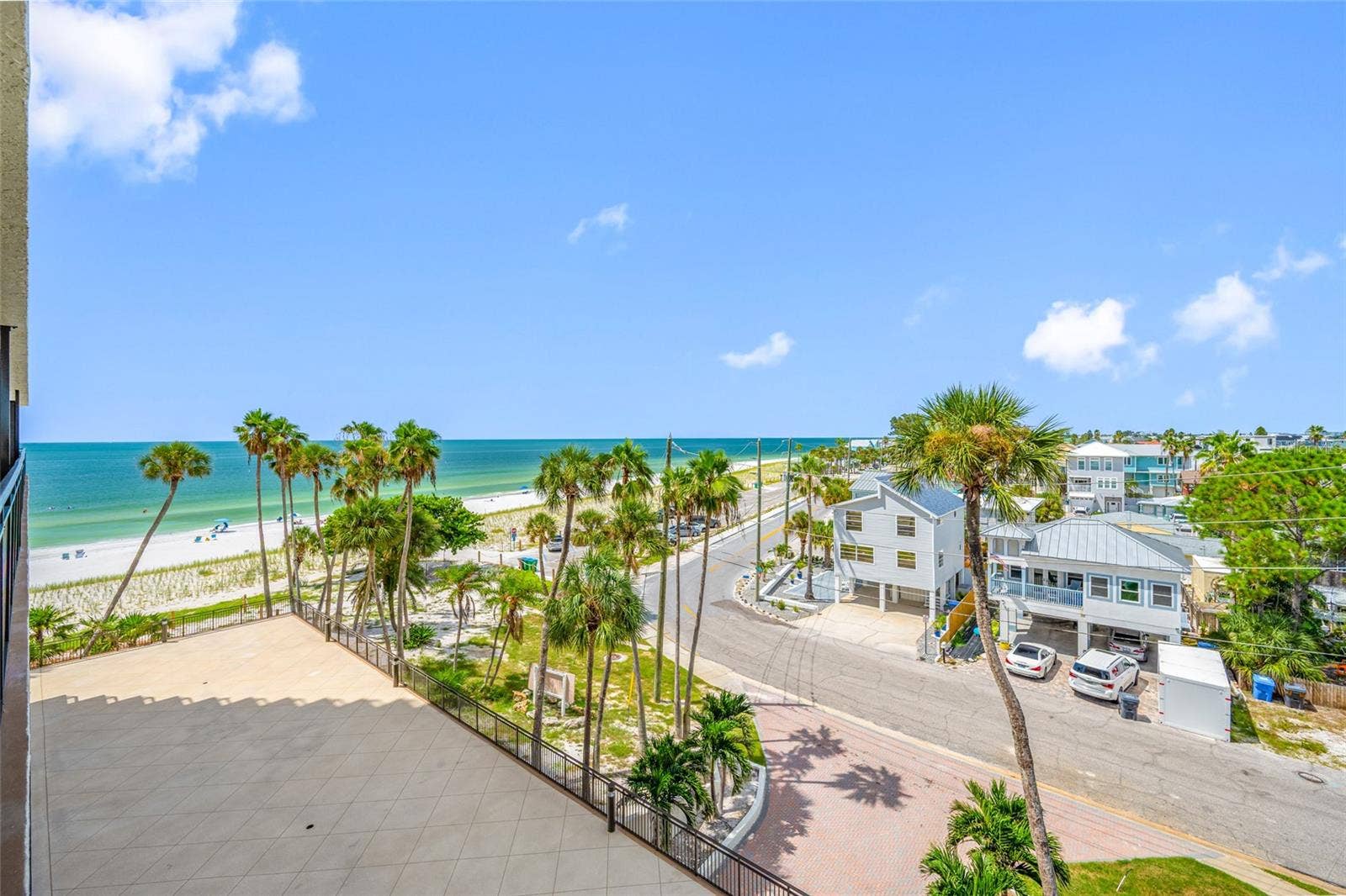 7650 BAYSHORE DRIVE, #406, Treasure Island, FL 33706 7650 BAYSHORE DRIVE, #406, Treasure Island, FL 33706