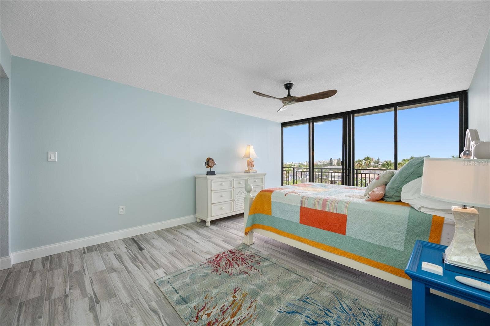 7650 BAYSHORE DRIVE, #406, Treasure Island, FL 33706 7650 BAYSHORE DRIVE, #406, Treasure Island, FL 33706