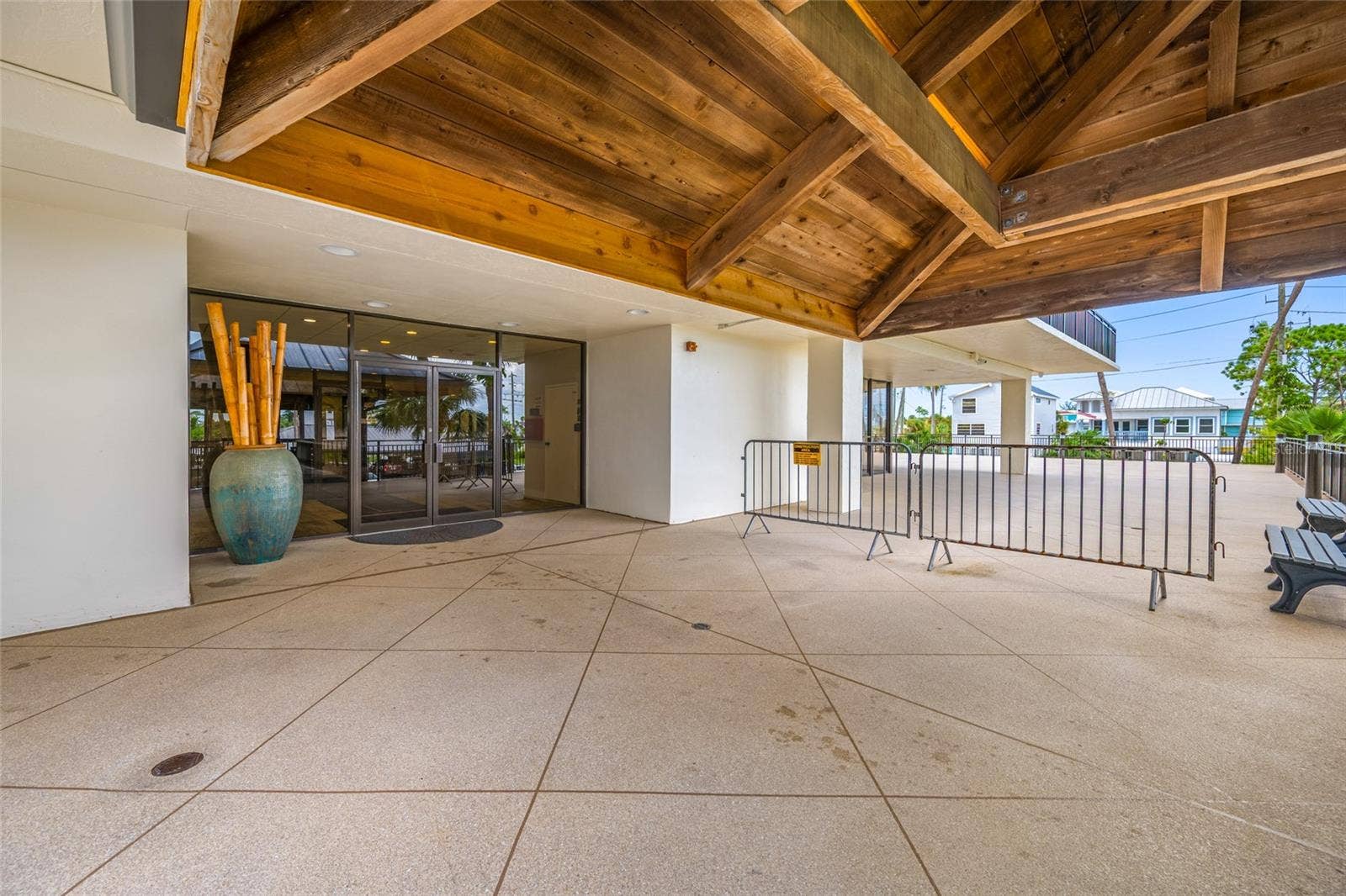 7650 BAYSHORE DRIVE, #406, Treasure Island, FL 33706 7650 BAYSHORE DRIVE, #406, Treasure Island, FL 33706