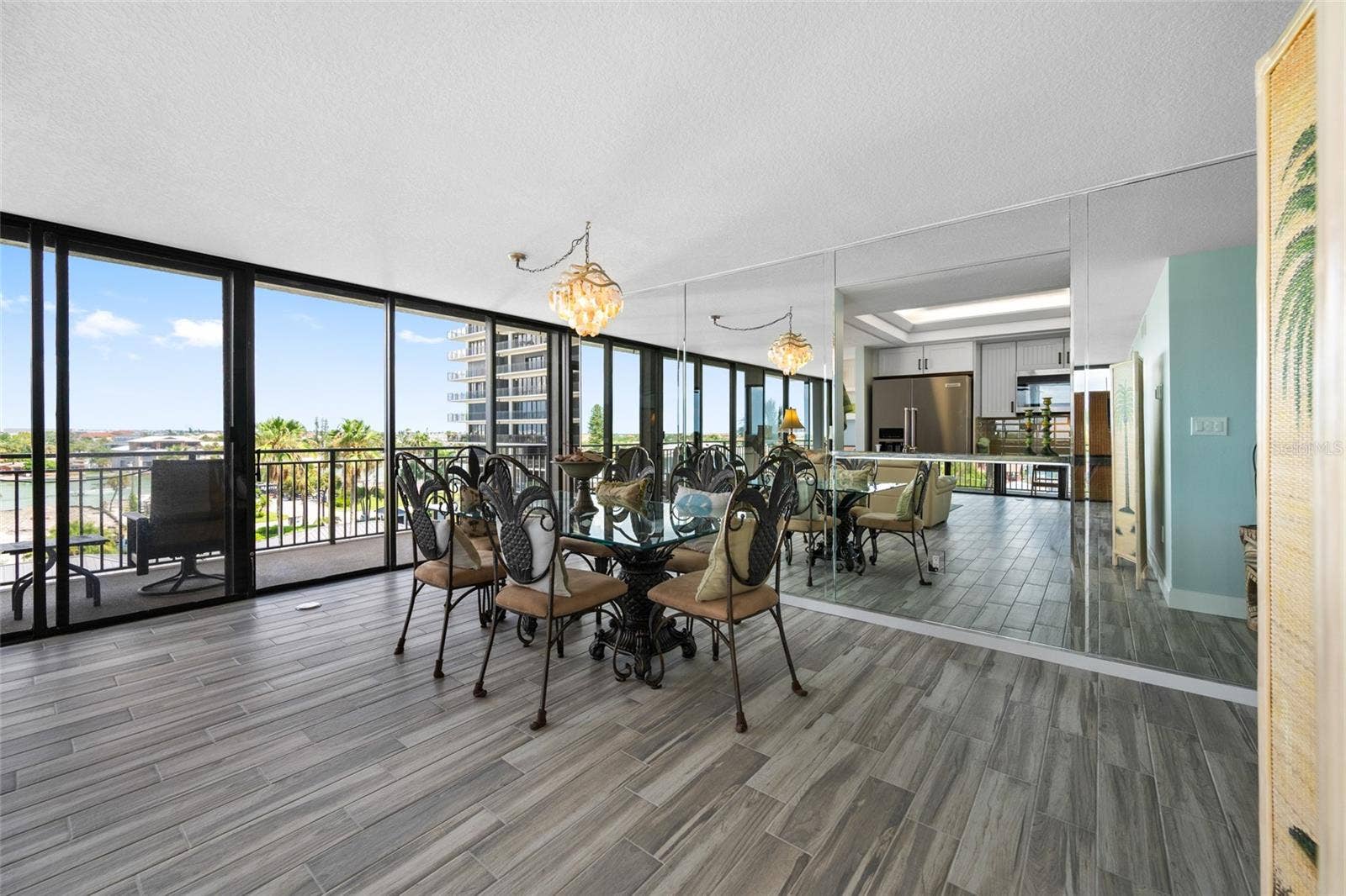 7650 BAYSHORE DRIVE, #406, Treasure Island, FL 33706 7650 BAYSHORE DRIVE, #406, Treasure Island, FL 33706