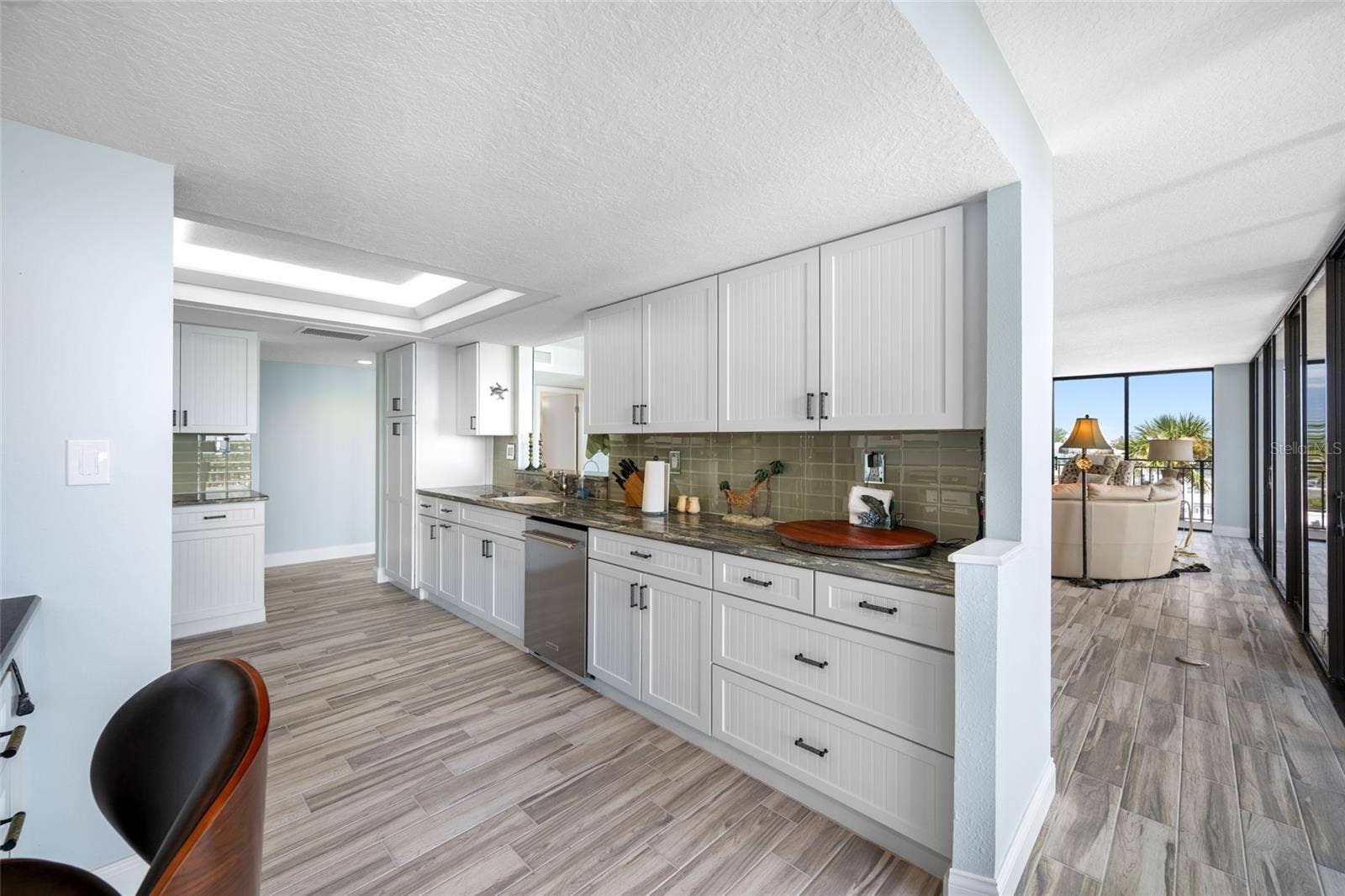 7650 BAYSHORE DRIVE, #406, Treasure Island, FL 33706 7650 BAYSHORE DRIVE, #406, Treasure Island, FL 33706