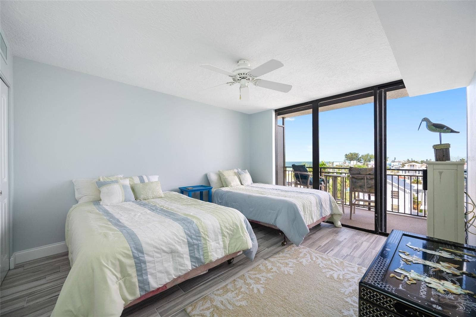 7650 BAYSHORE DRIVE, #406, Treasure Island, FL 33706 7650 BAYSHORE DRIVE, #406, Treasure Island, FL 33706