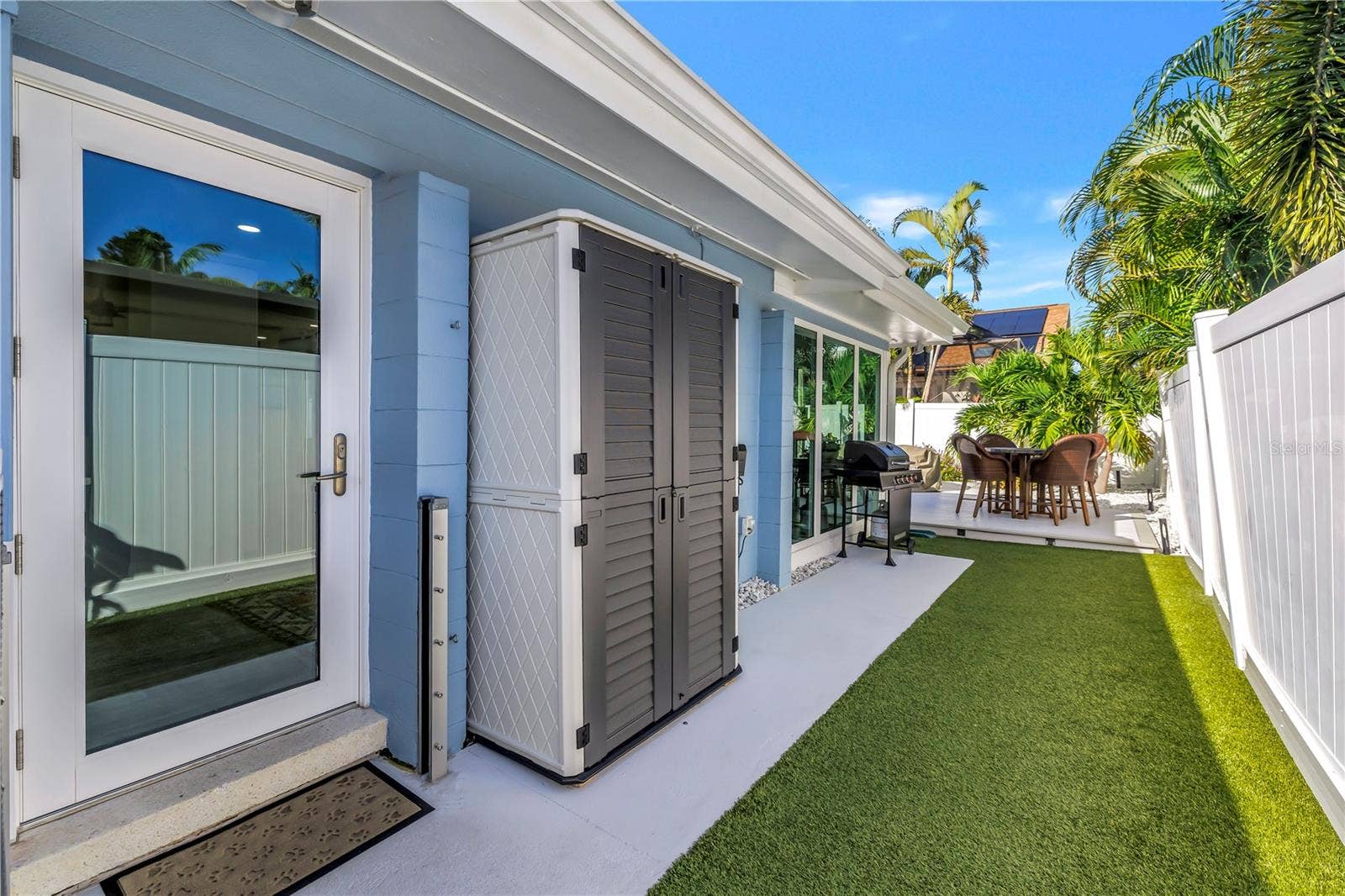 1114 2ND AVENUE S, Tierra Verde, FL 33715 Extra storage:)
