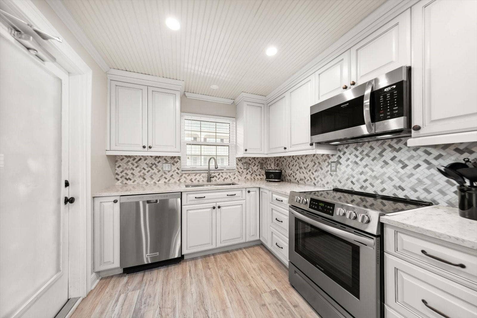 155 BLUFF VIEW DRIVE, #209, Belleair Bluffs, FL 33770 155 BLUFF VIEW DRIVE, #209, Belleair Bluffs, FL 33770