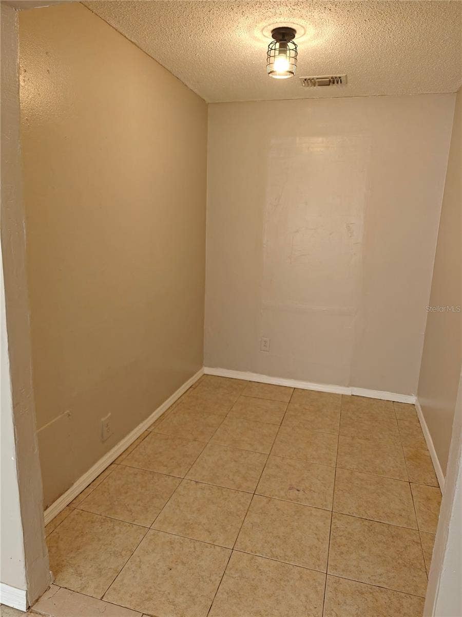 Side B small den/office