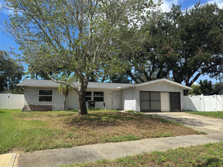 Property photo for 2076 BUTTERNUT CIRCLE W, Clearwater, FL