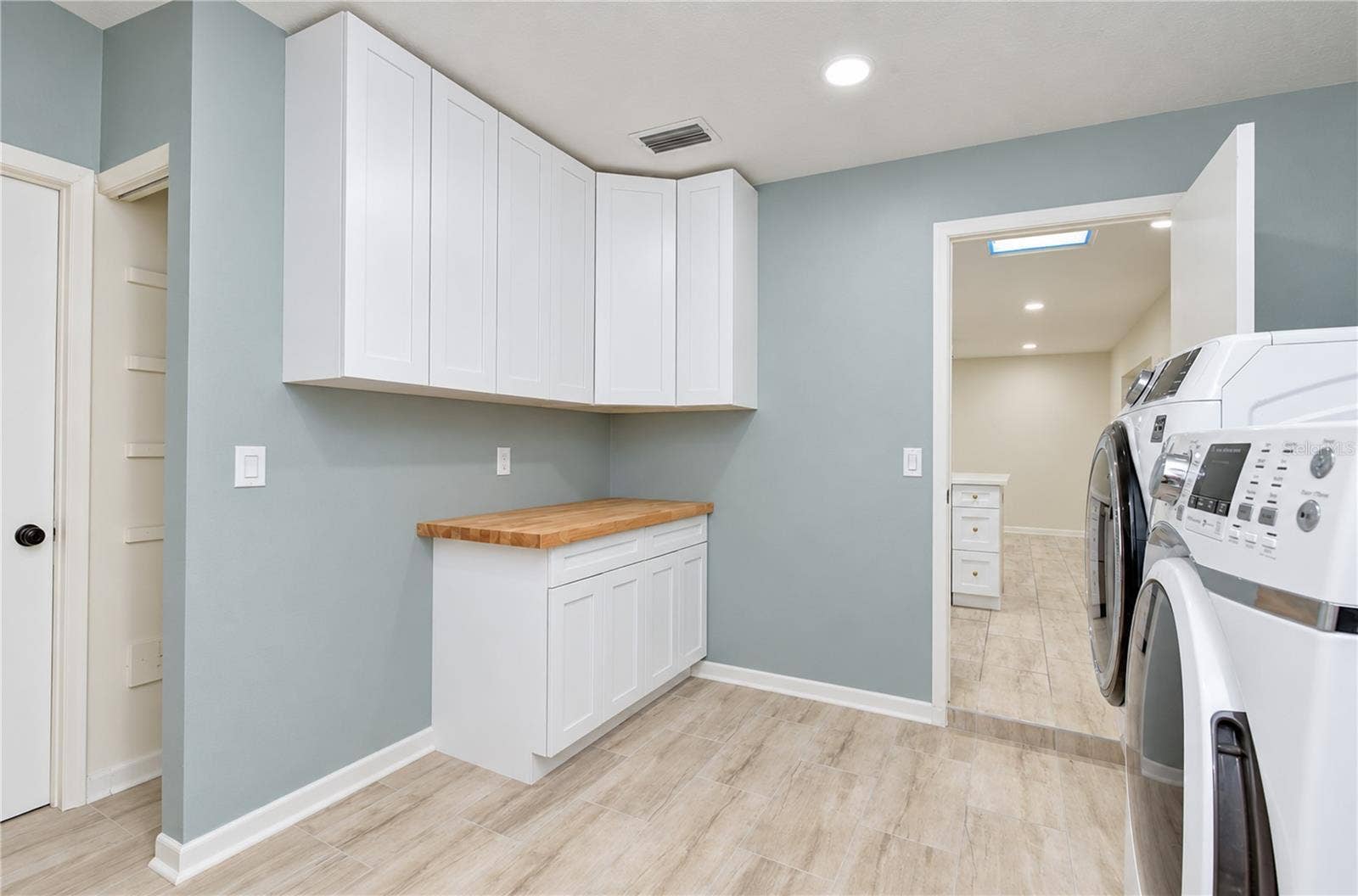 8013 W ELM STREET, Tampa, FL 33615 8013 W ELM STREET, Tampa, FL 33615