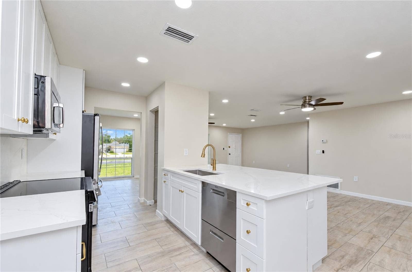 8013 W ELM STREET, Tampa, FL 33615 8013 W ELM STREET, Tampa, FL 33615