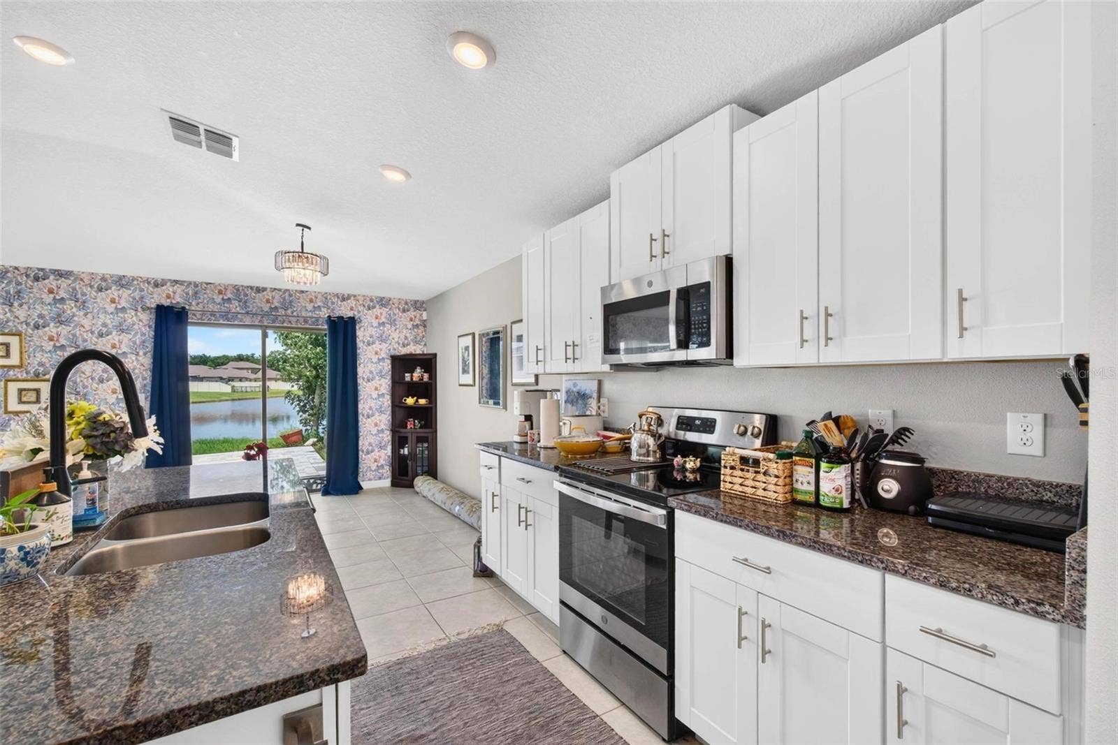 1984 FAN ALOE WAY, Ruskin, FL 33570 1984 FAN ALOE WAY, Ruskin, FL 33570
