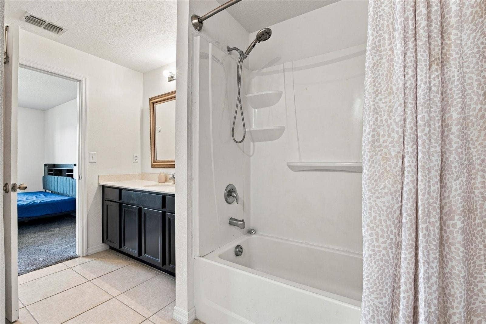 810 CHATHAM WALK DRIVE, Ruskin, FL 33570 Primary Bathroom