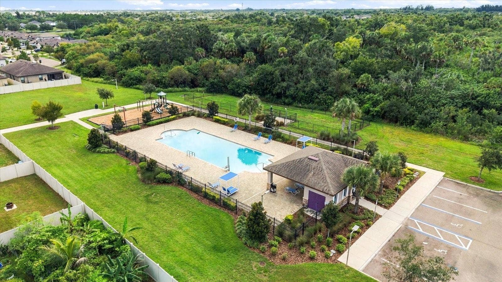 810 CHATHAM WALK DRIVE, Ruskin, FL 33570 810 CHATHAM WALK DRIVE, Ruskin, FL 33570