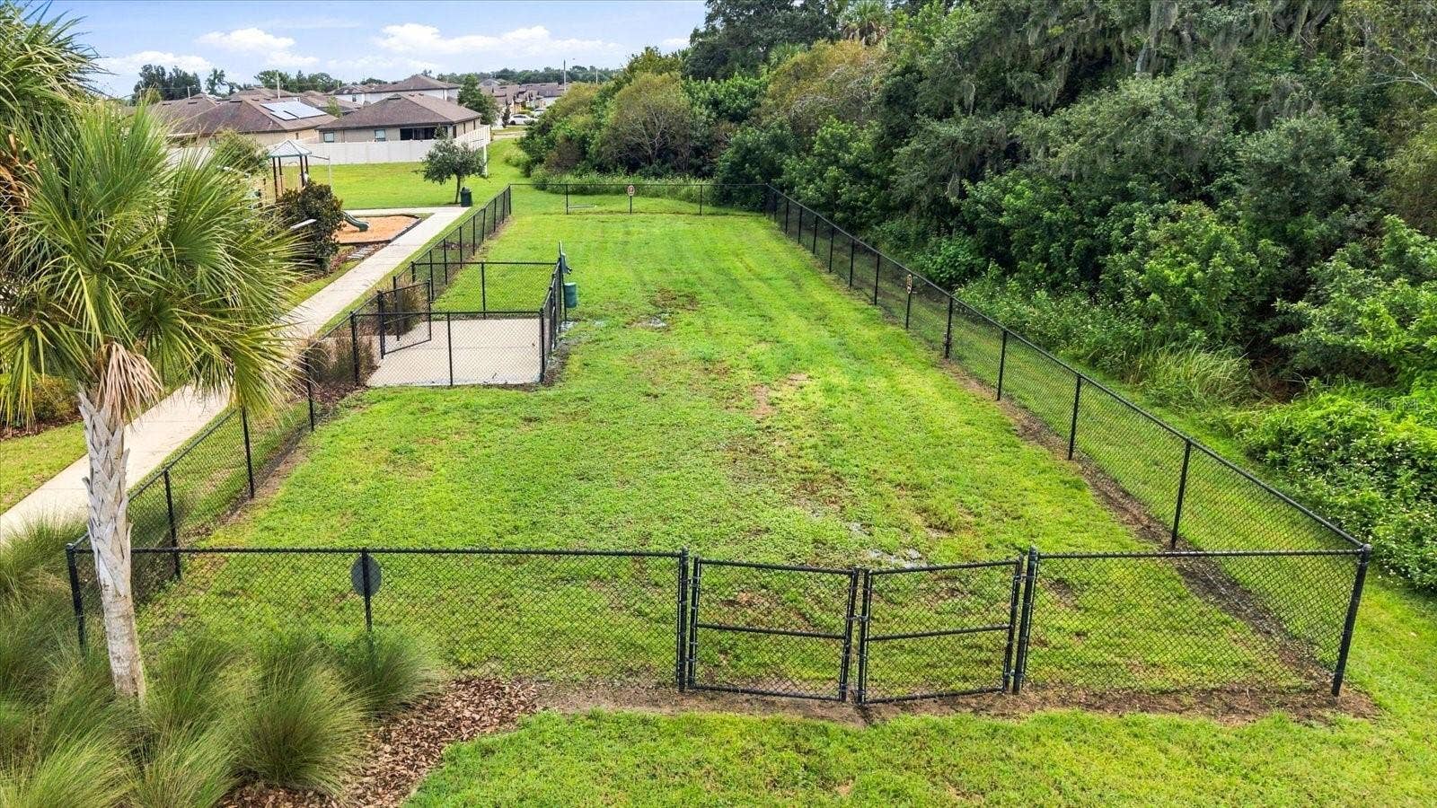 810 CHATHAM WALK DRIVE, Ruskin, FL 33570 810 CHATHAM WALK DRIVE, Ruskin, FL 33570