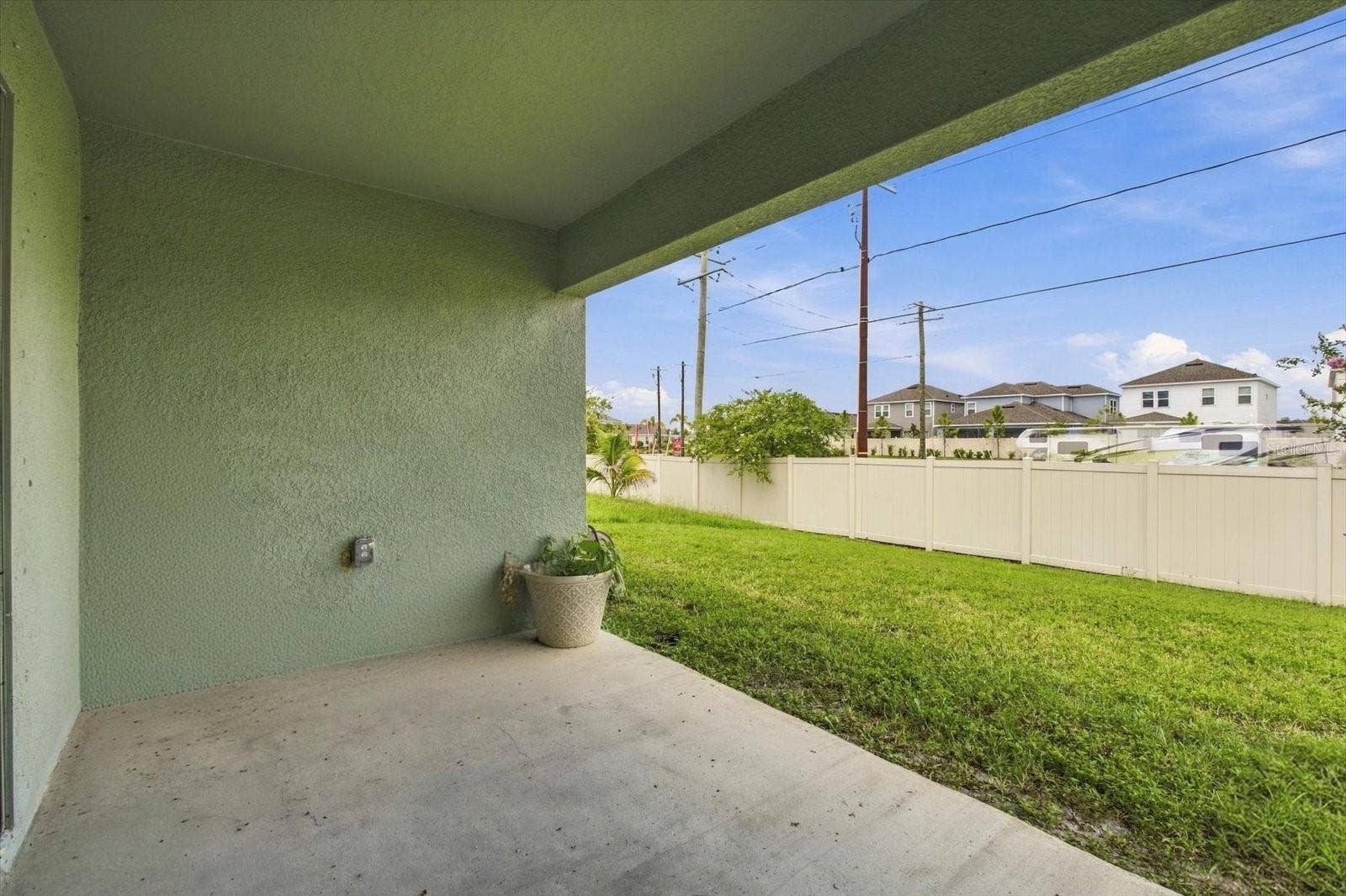 810 CHATHAM WALK DRIVE, Ruskin, FL 33570 810 CHATHAM WALK DRIVE, Ruskin, FL 33570
