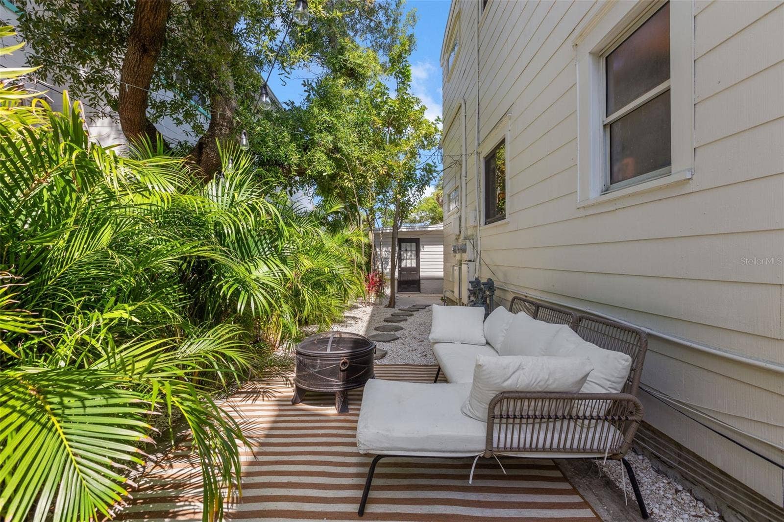 1423 DR MARTIN LUTHER KING JR STREET N, St Petersburg, FL 33704 1423 DR MARTIN LUTHER KING JR STREET N, St Petersburg, FL 33704