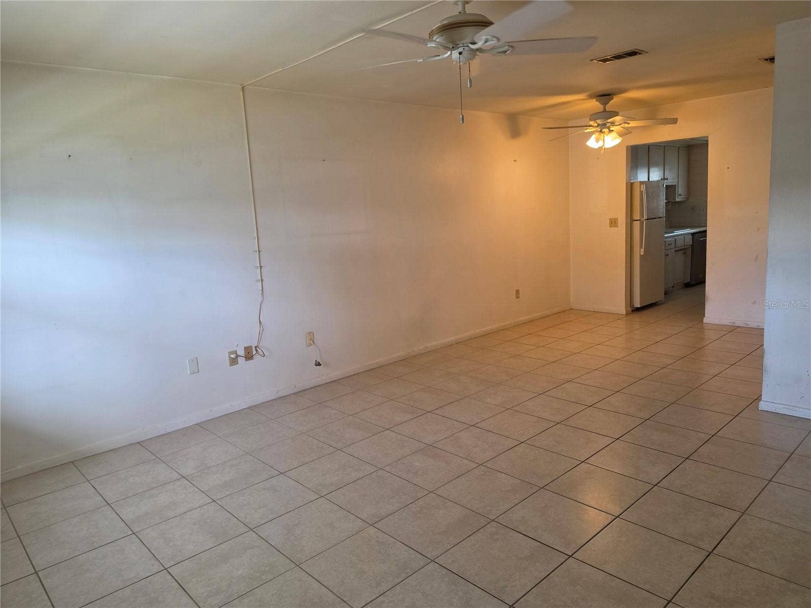 5850 21ST STREET N, #15, St Petersburg, FL 33714 Living and Dining Rooms