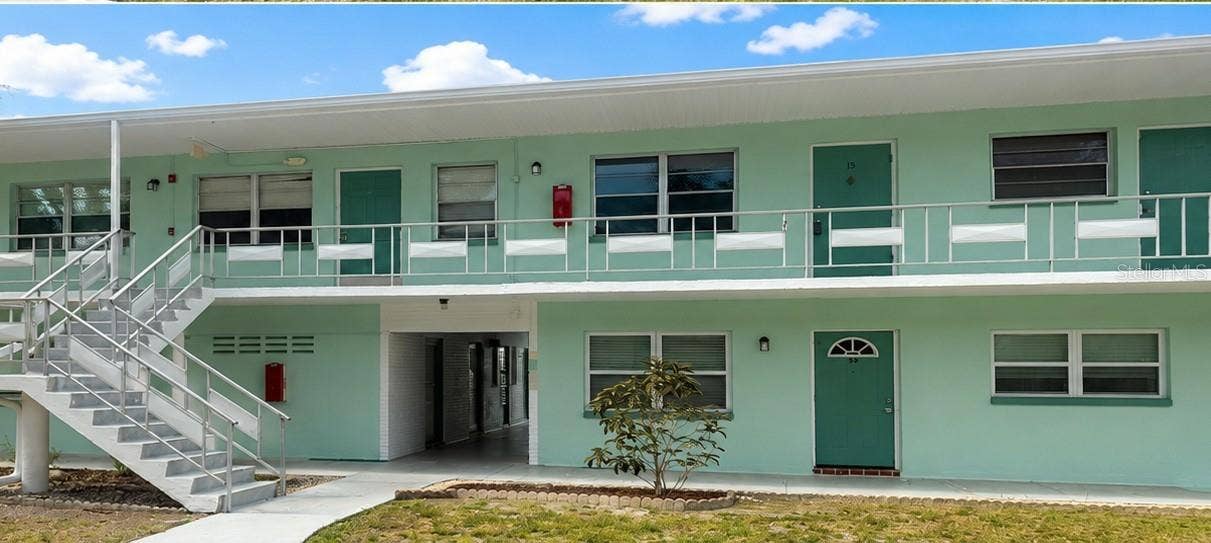 5850 21ST STREET N, #15, St Petersburg, FL 33714 Front of Building