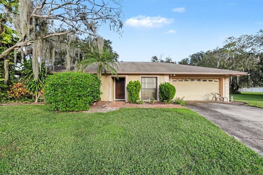 Property photo for 602 SPECK COURT, Tampa, FL