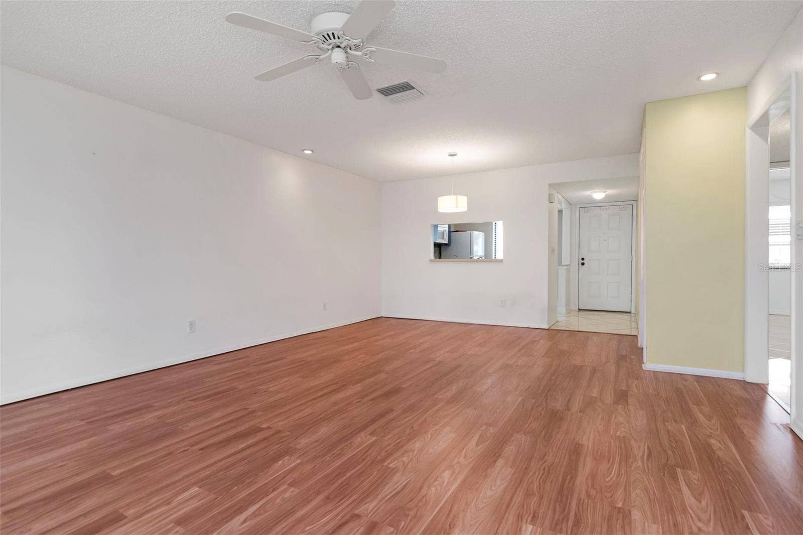 2569 LAURELWOOD DRIVE, #11B, Clearwater, FL 33763