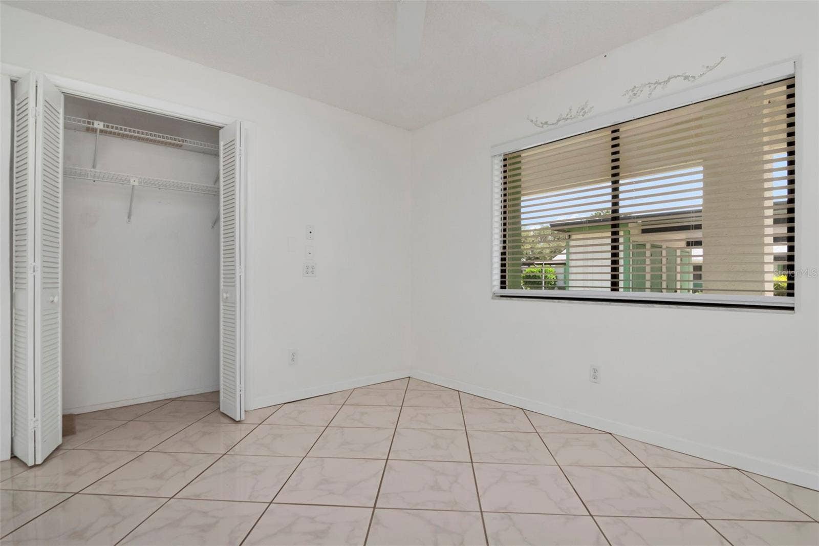 2569 LAURELWOOD DRIVE, #11B, Clearwater, FL 33763