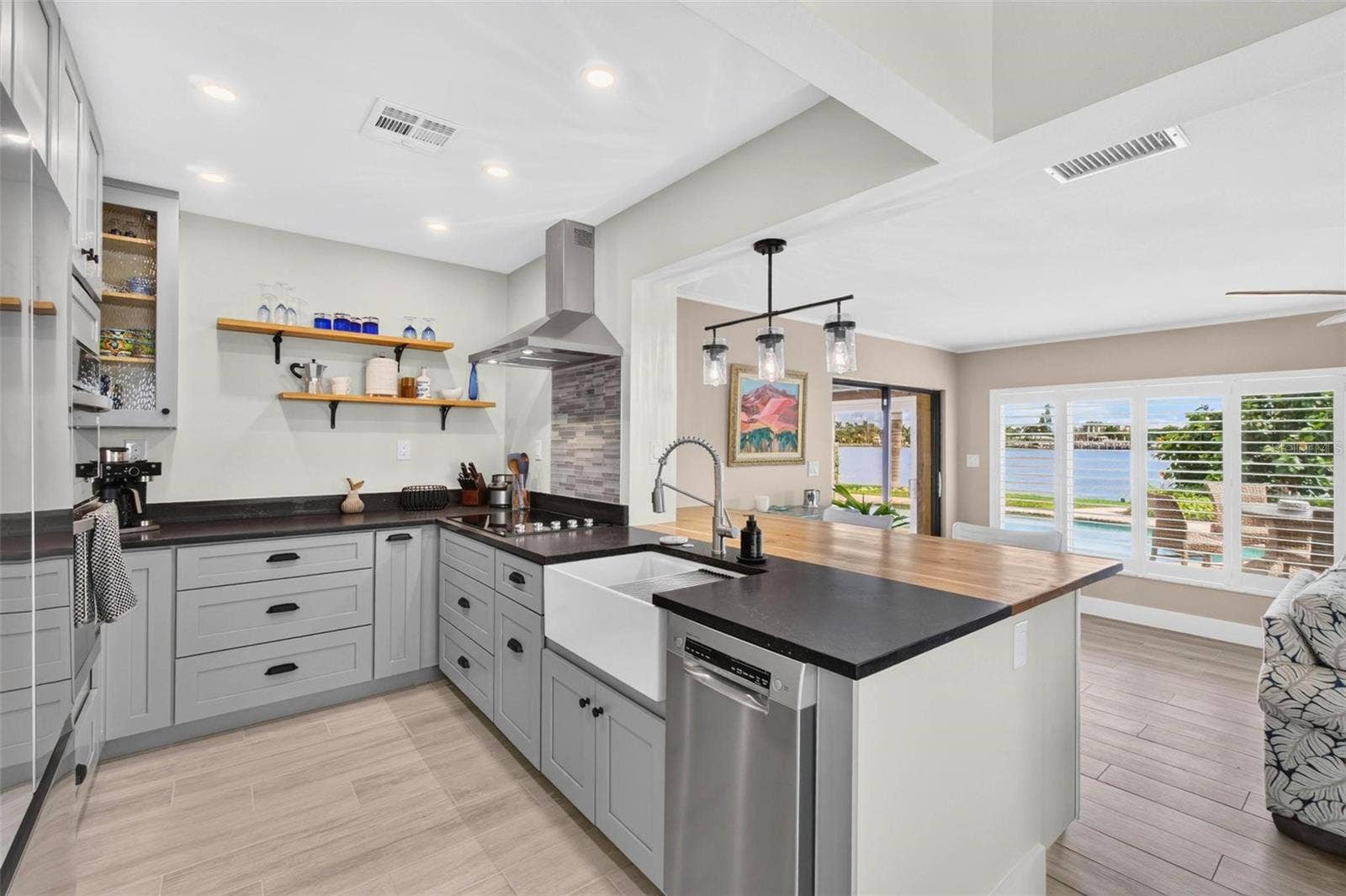 53 DOLPHIN DRIVE, Treasure Island, FL 33706 Kitchen