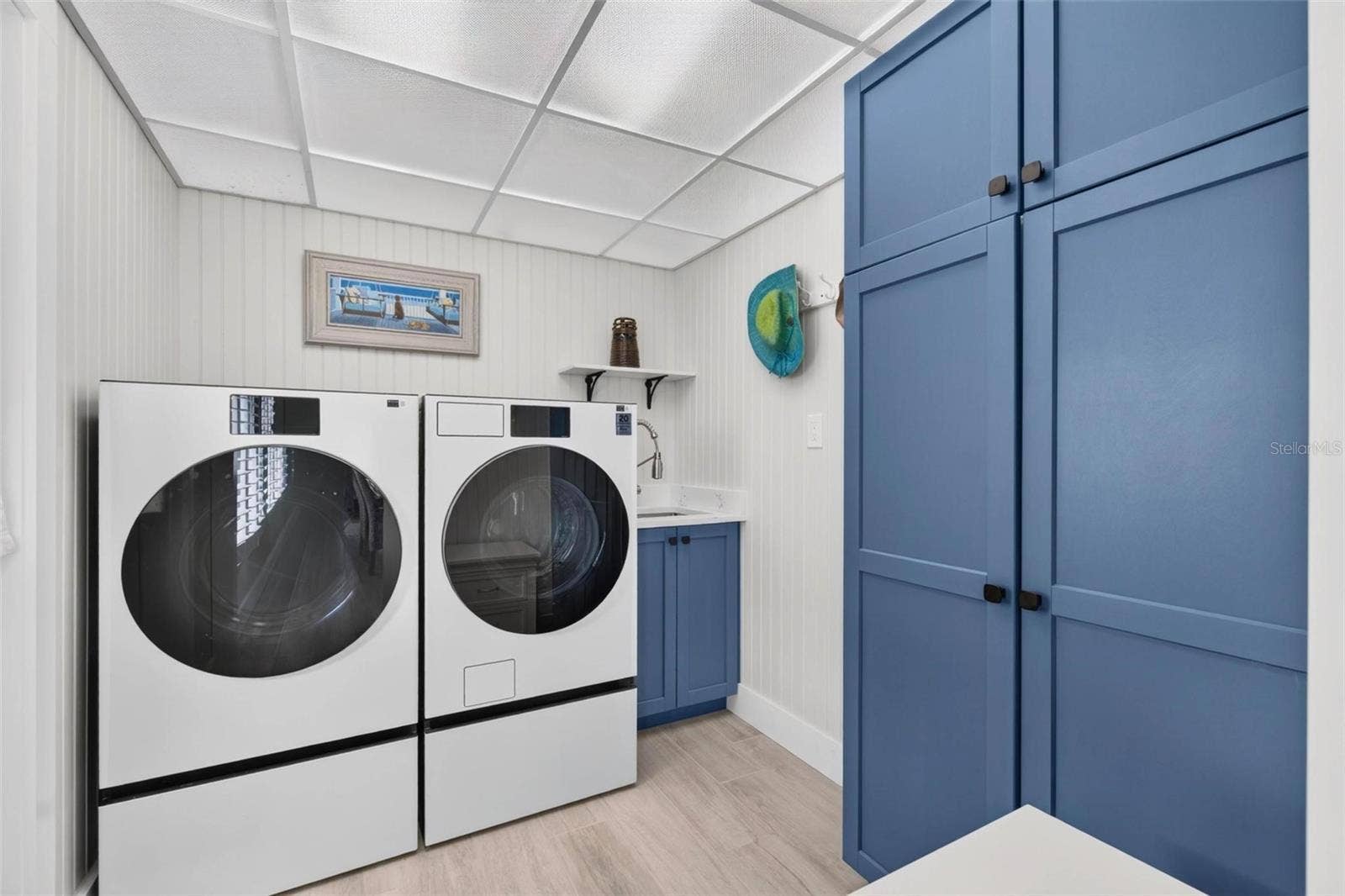 53 DOLPHIN DRIVE, Treasure Island, FL 33706 Indoor Laundry
