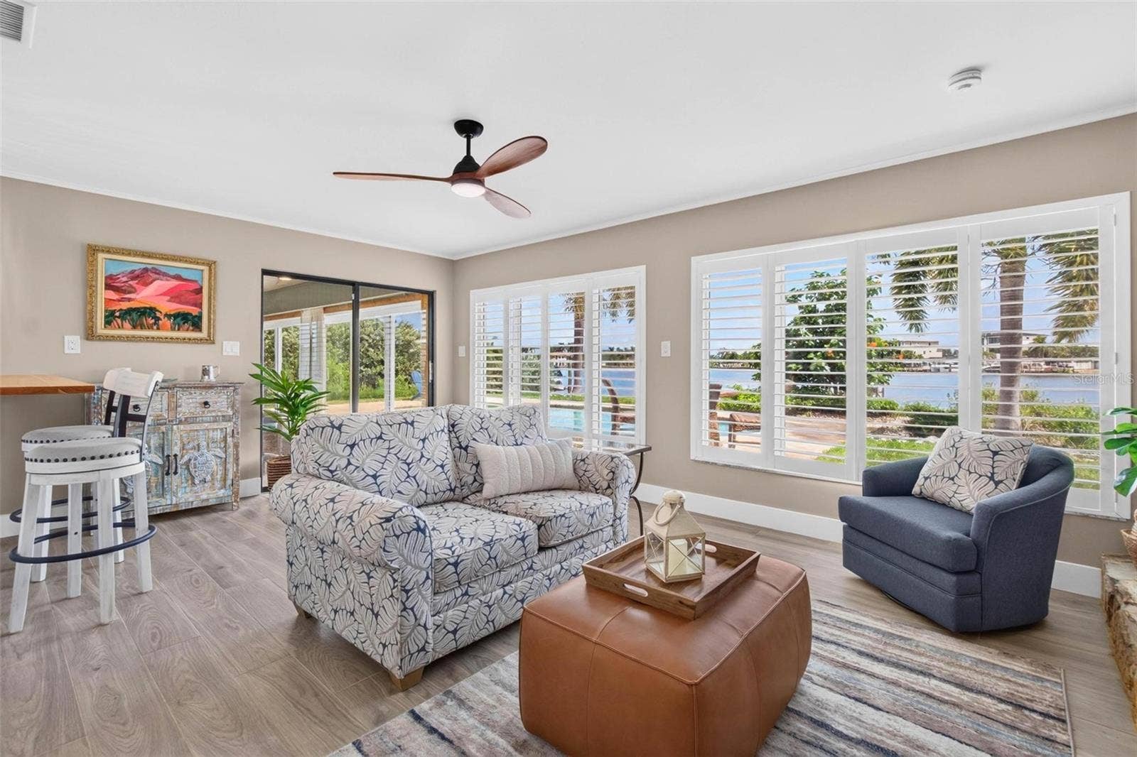 53 DOLPHIN DRIVE, Treasure Island, FL 33706 Family room