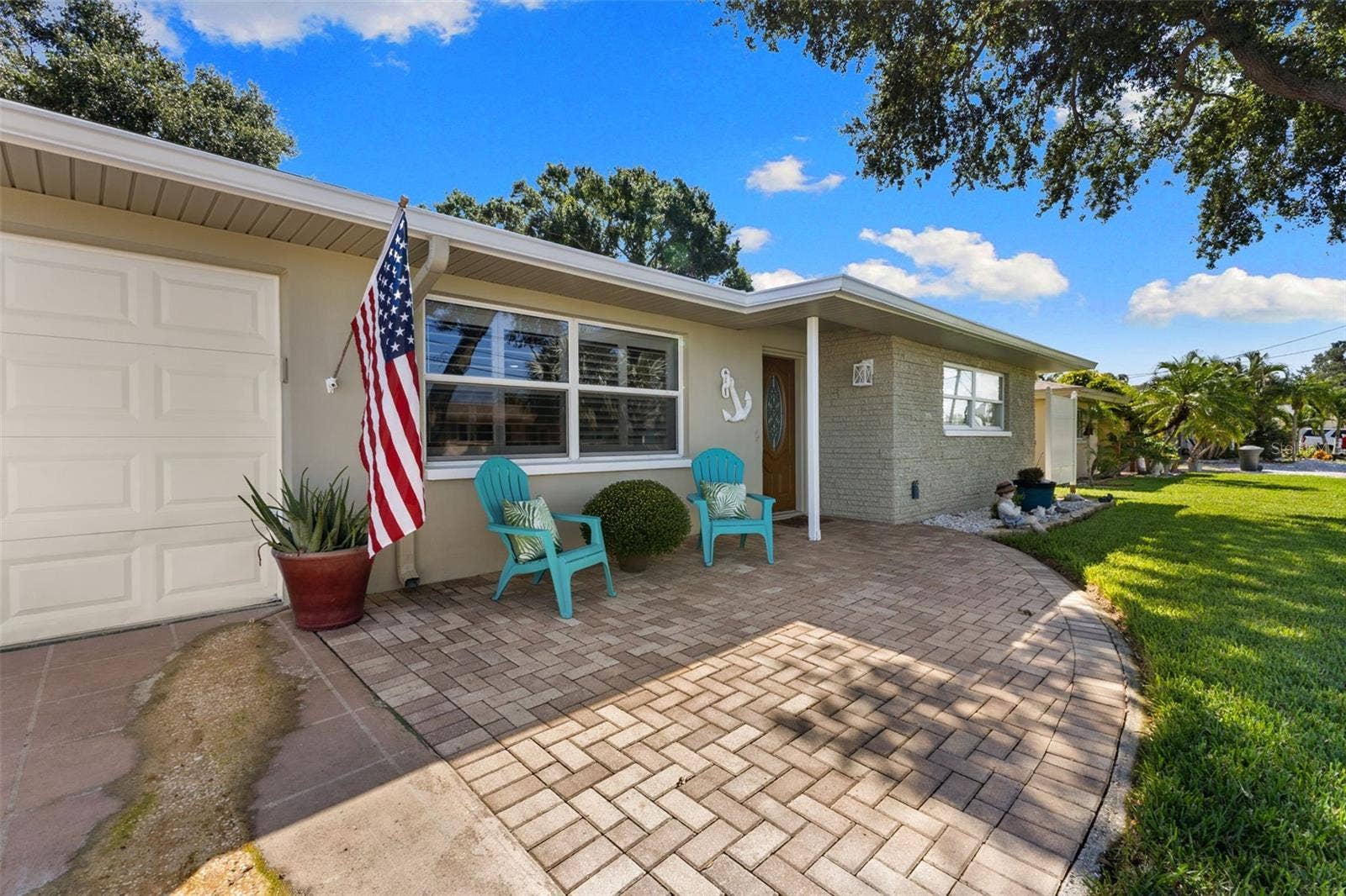 2287 CAROLYN DRIVE, Dunedin, FL 34698 2287 CAROLYN DRIVE, Dunedin, FL 34698