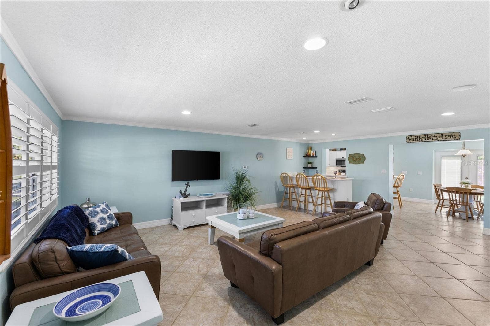 2287 CAROLYN DRIVE, Dunedin, FL 34698 2287 CAROLYN DRIVE, Dunedin, FL 34698