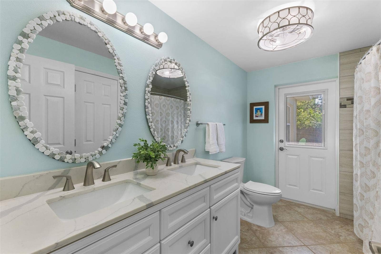 2287 CAROLYN DRIVE, Dunedin, FL 34698 Hall bath