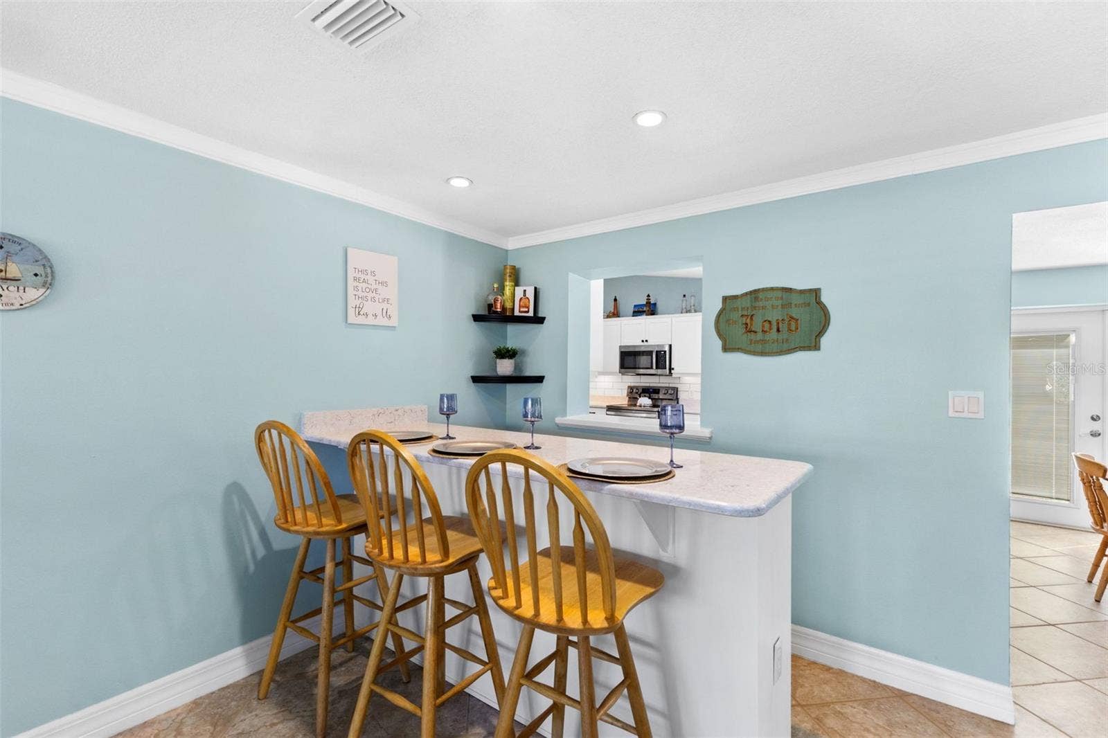 2287 CAROLYN DRIVE, Dunedin, FL 34698 2287 CAROLYN DRIVE, Dunedin, FL 34698