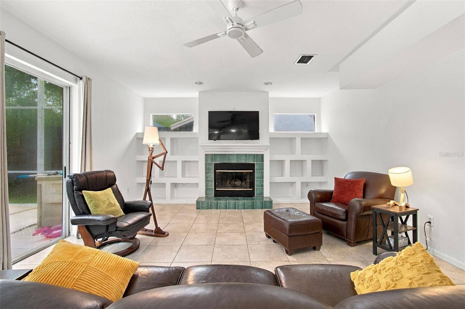 8102 STONEFIELD, Tampa, FL 33635 8102 STONEFIELD, Tampa, FL 33635