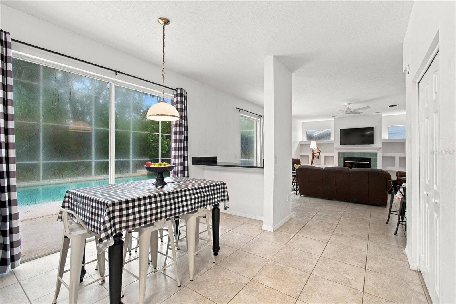 8102 STONEFIELD, Tampa, FL 33635 Eat In Kitchen Table area