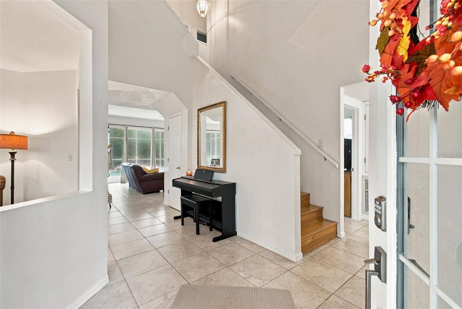 8102 STONEFIELD, Tampa, FL 33635 Spacious Grand Entryway into the House