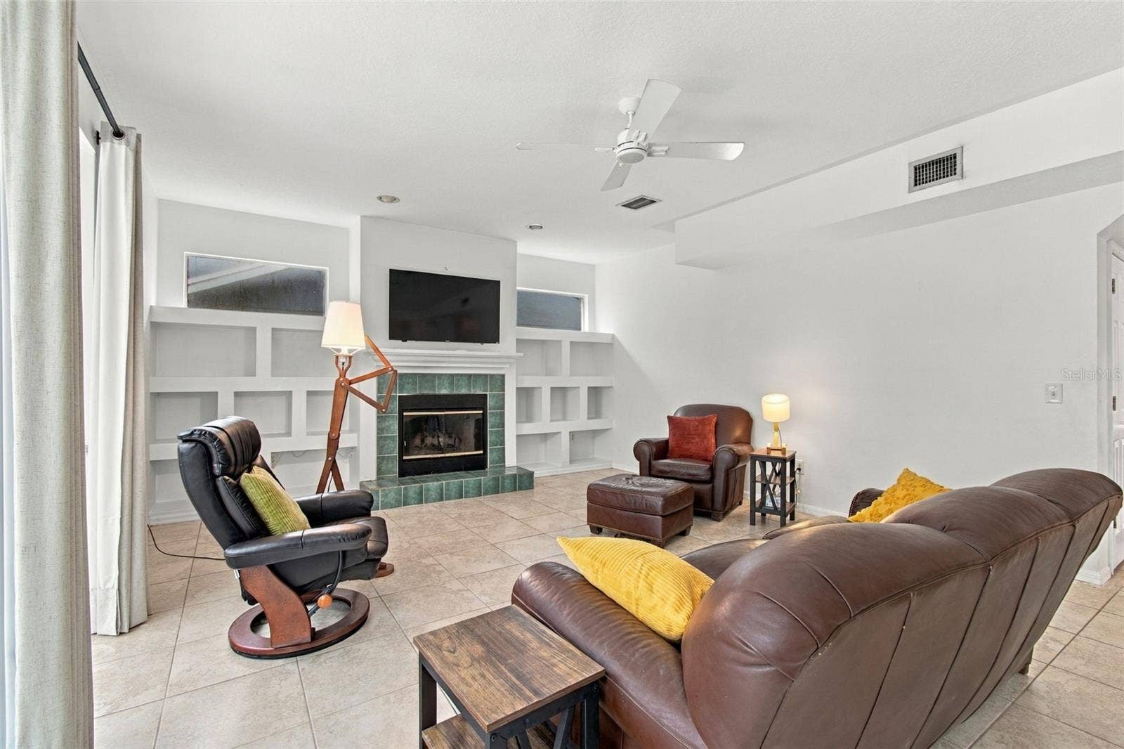 8102 STONEFIELD, Tampa, FL 33635 8102 STONEFIELD, Tampa, FL 33635