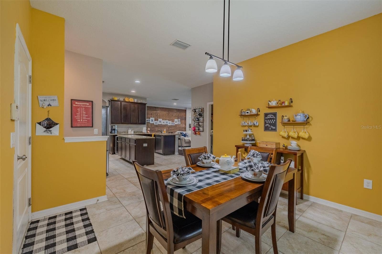 9123 RAES CREEK PLACE, Palmetto, FL 34221 Lovely large eating space off the kitchen