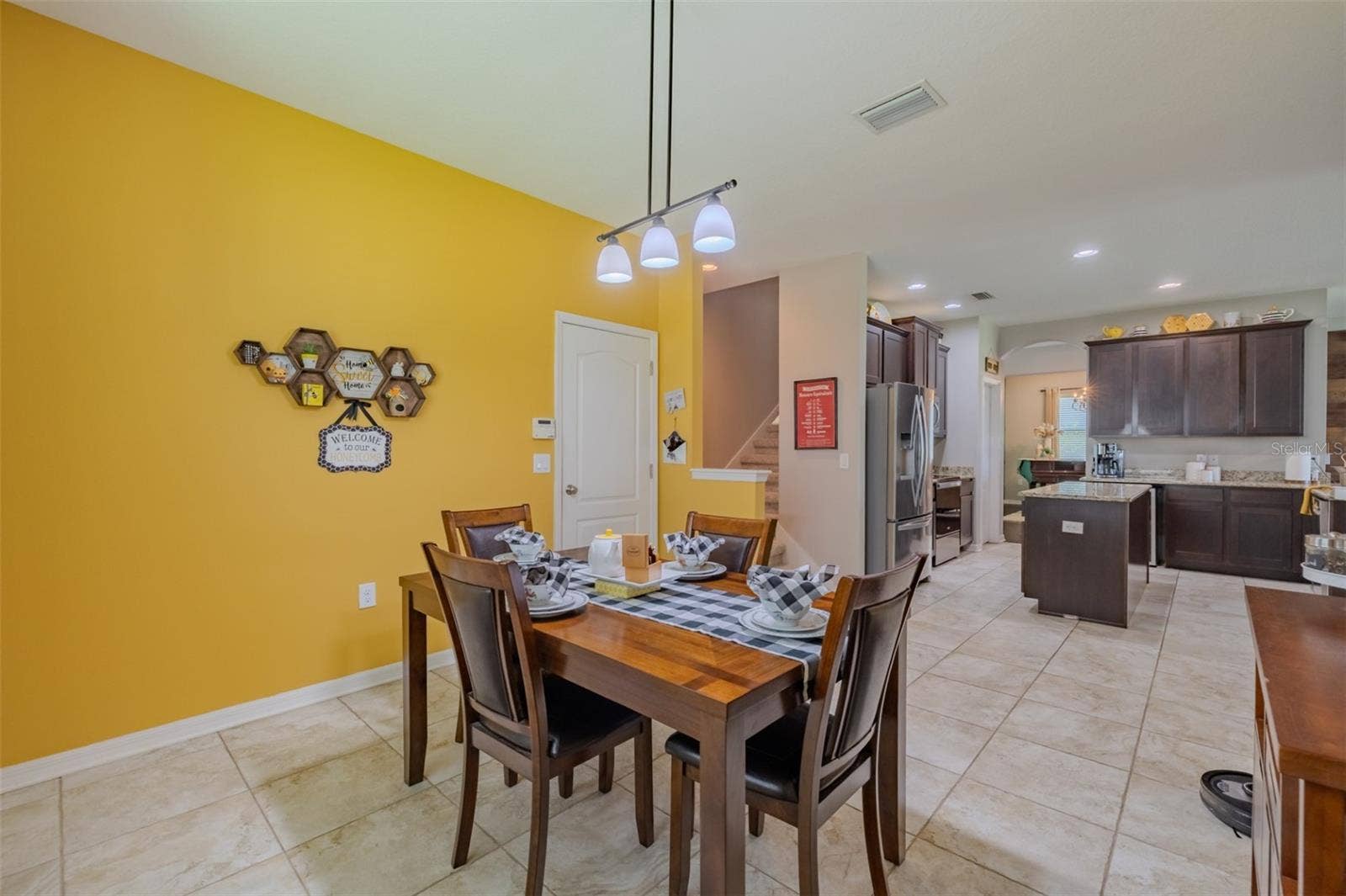 9123 RAES CREEK PLACE, Palmetto, FL 34221 Dinette area