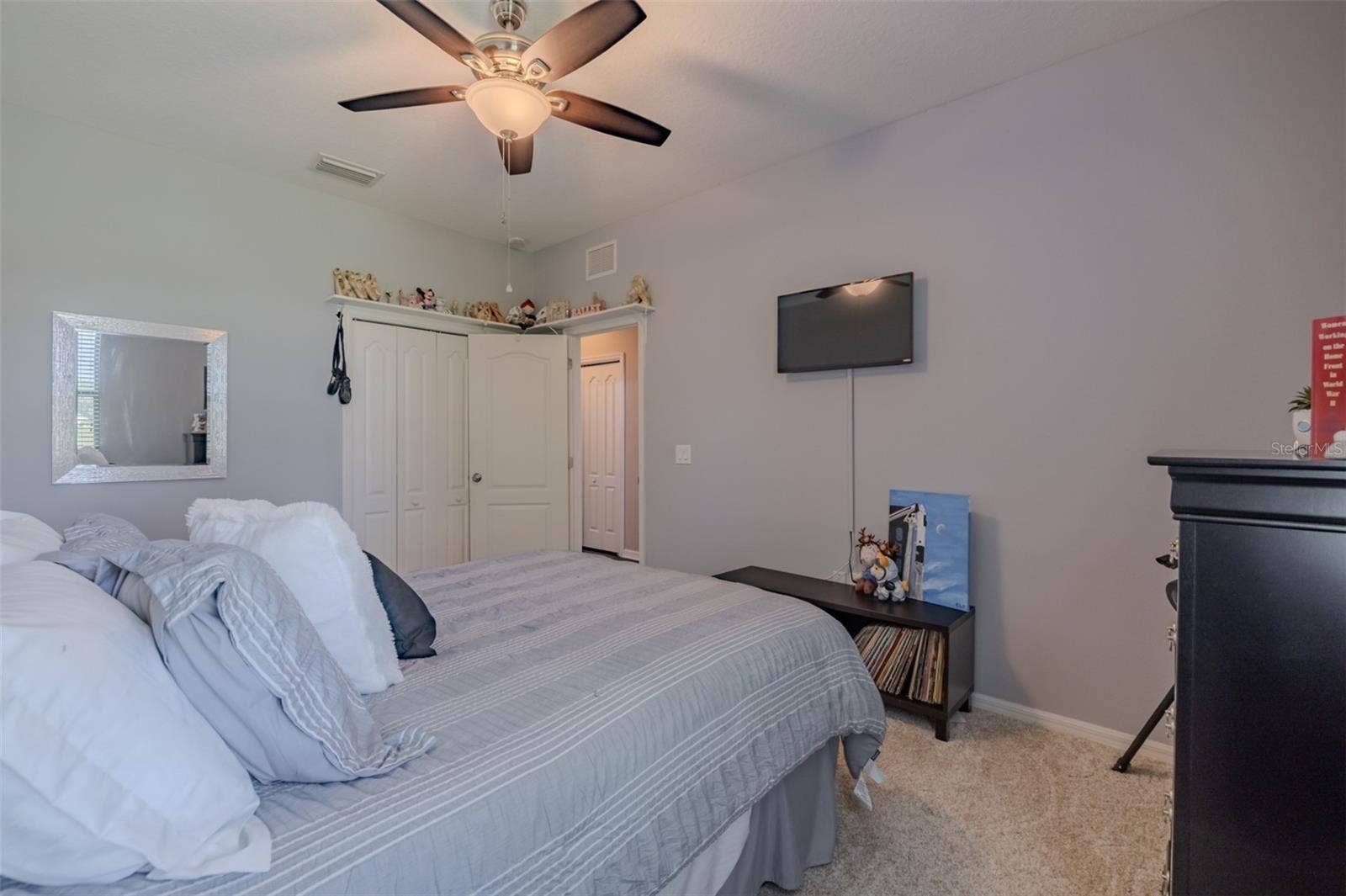 9123 RAES CREEK PLACE, Palmetto, FL 34221 Bedroom 2 with adjacent full bath