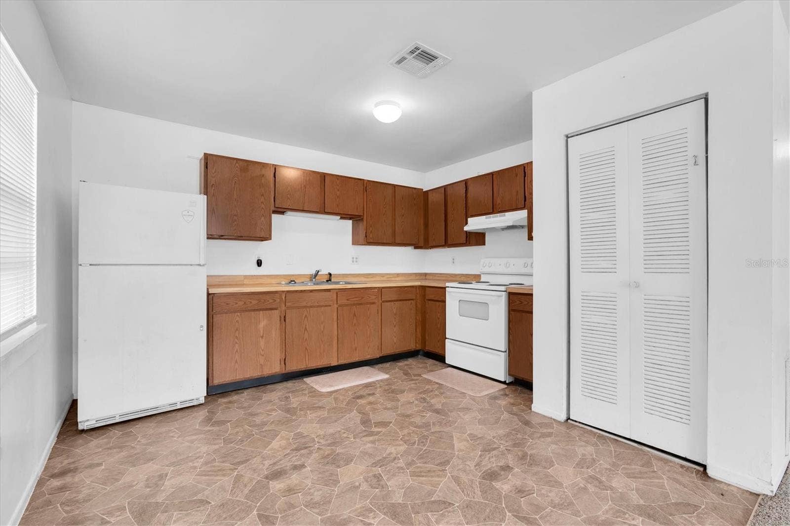 373 5TH STREET NW, Largo, FL 33770 373B