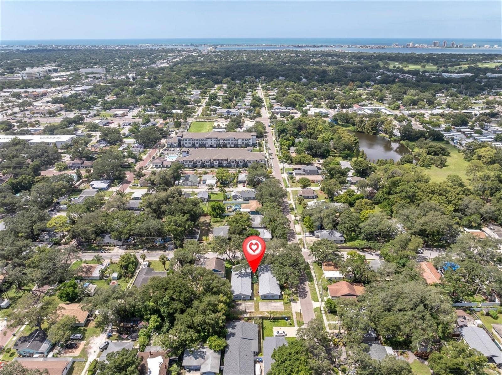 373 5TH STREET NW, Largo, FL 33770 373 5TH STREET NW, Largo, FL 33770