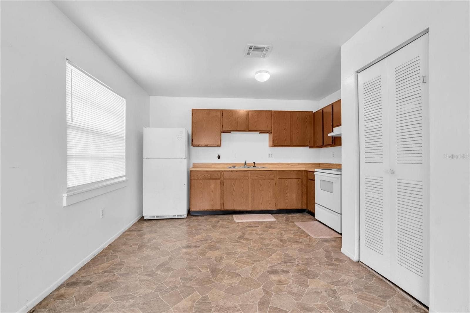 373 5TH STREET NW, Largo, FL 33770 373B