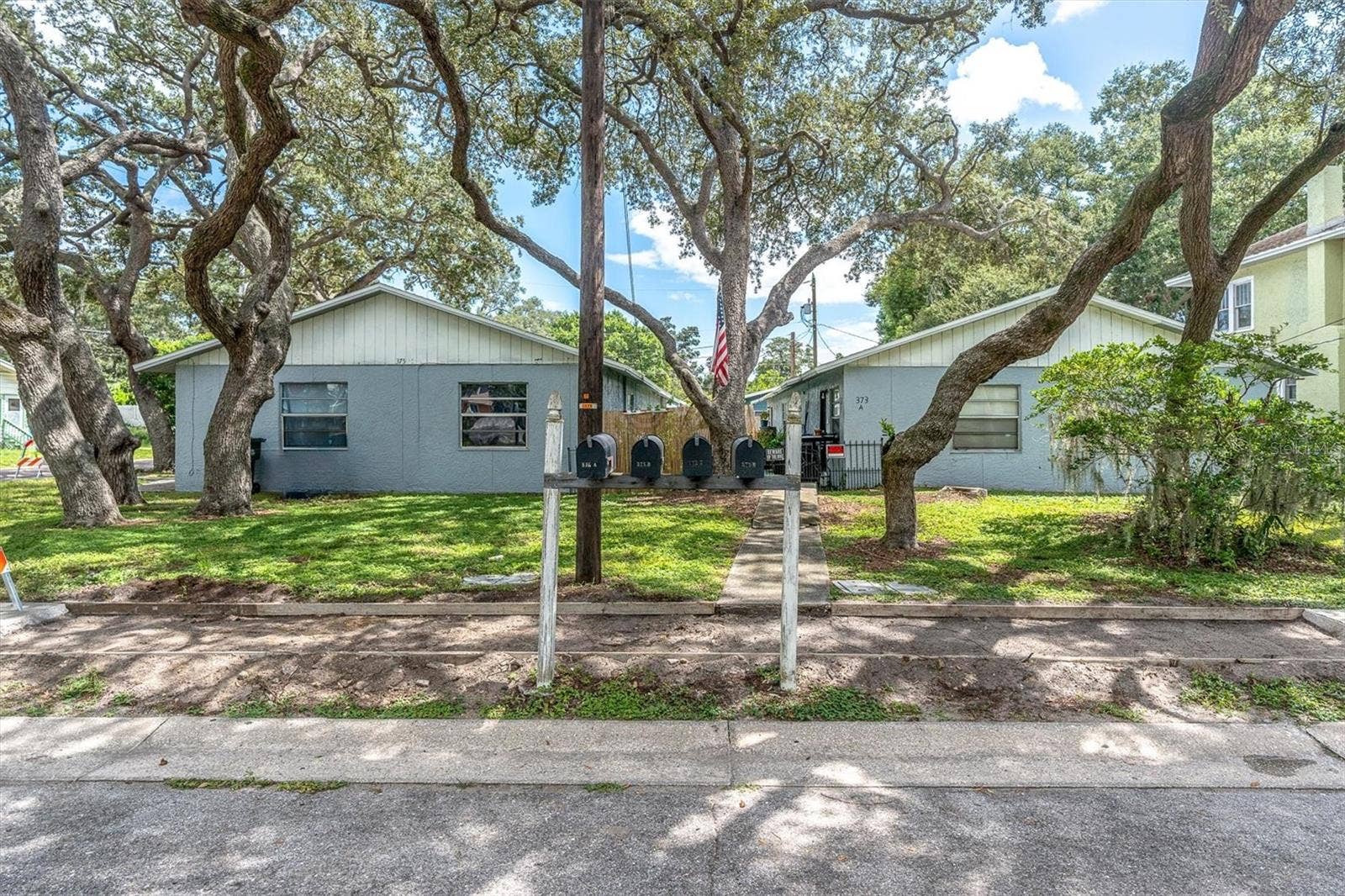 373 5TH STREET NW, Largo, FL 33770 373 5TH STREET NW, Largo, FL 33770