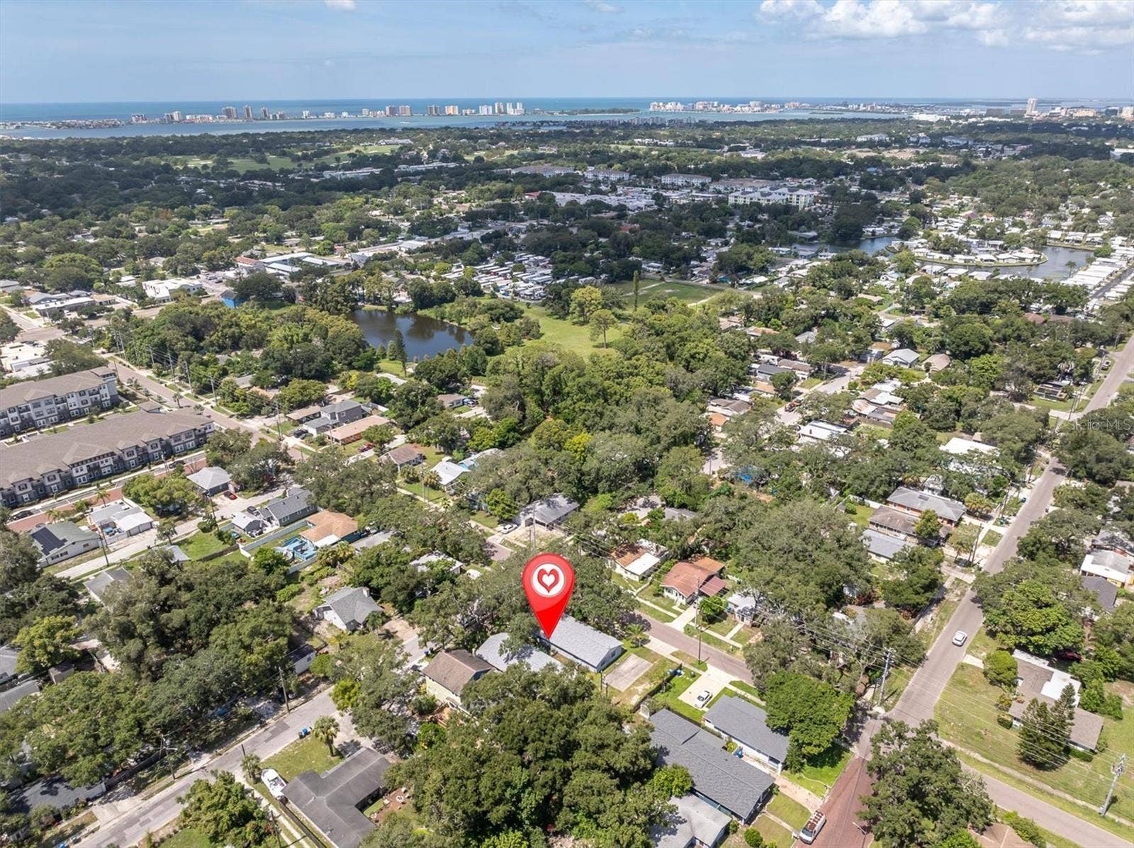 373 5TH STREET NW, Largo, FL 33770 373 5TH STREET NW, Largo, FL 33770