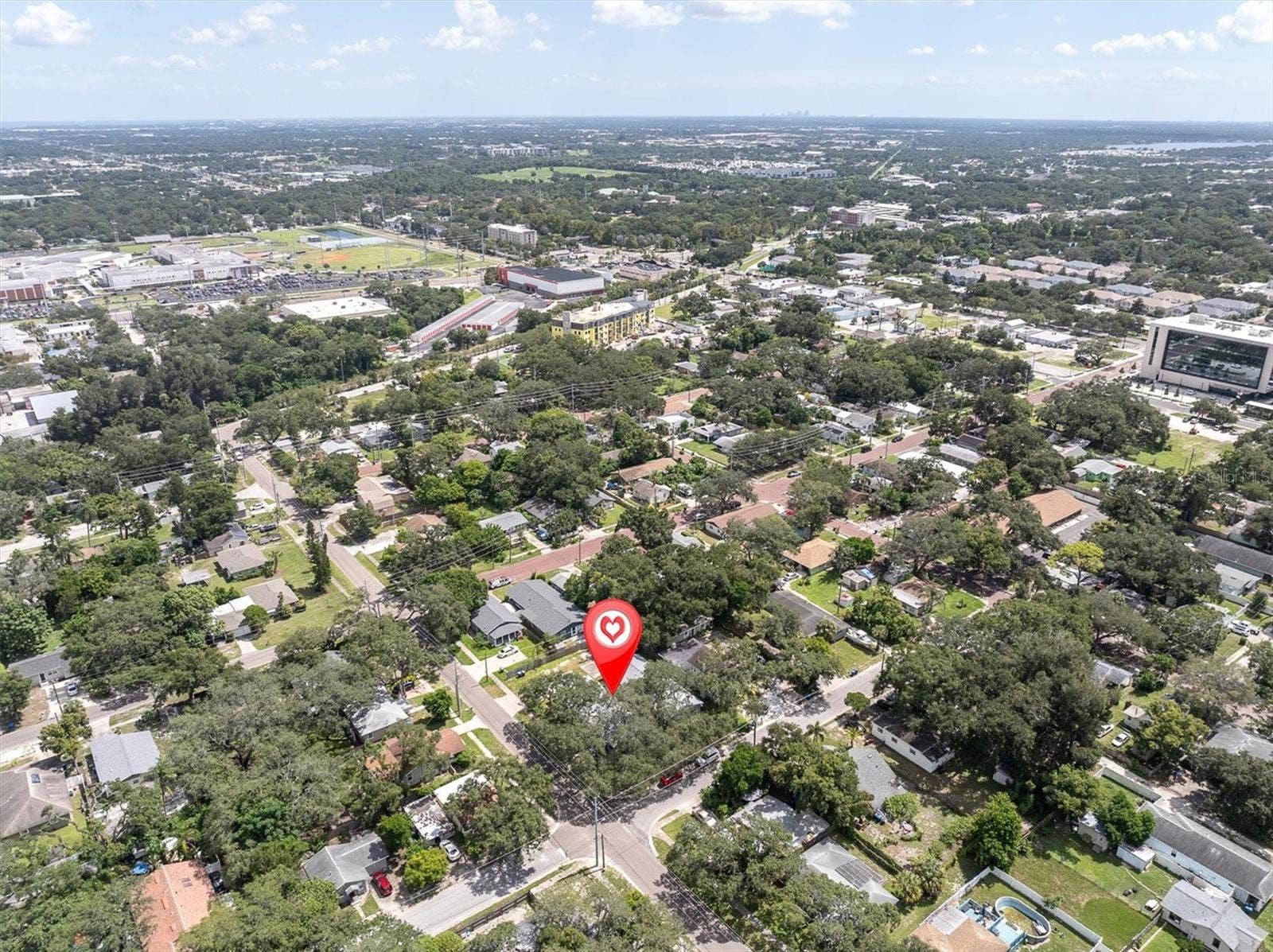 373 5TH STREET NW, Largo, FL 33770 373 5TH STREET NW, Largo, FL 33770